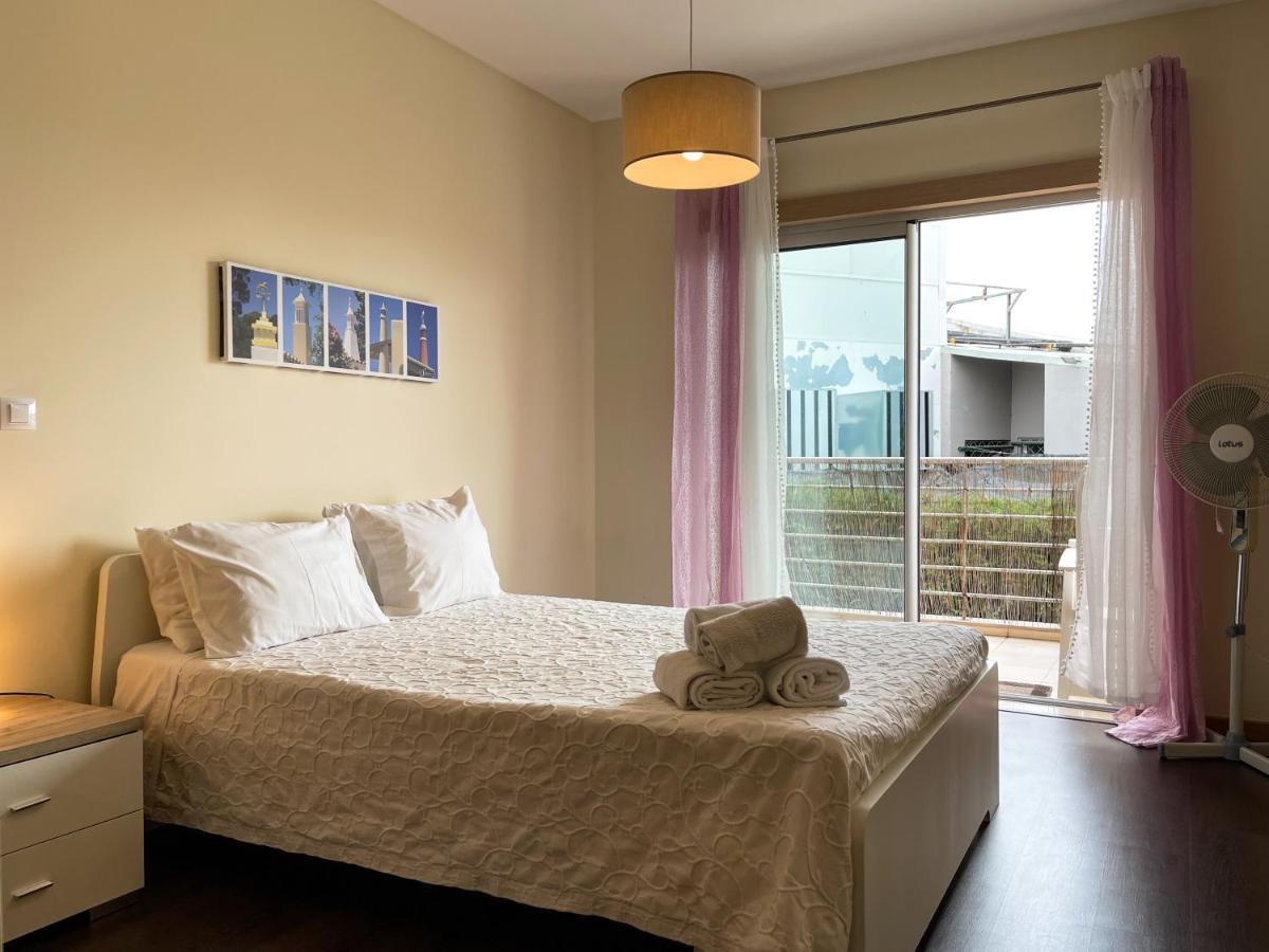 אולוס די אגווה One Bedroom Apartment - Olhos De Gua - Next To The Supermarket Intermarch מראה חיצוני תמונה